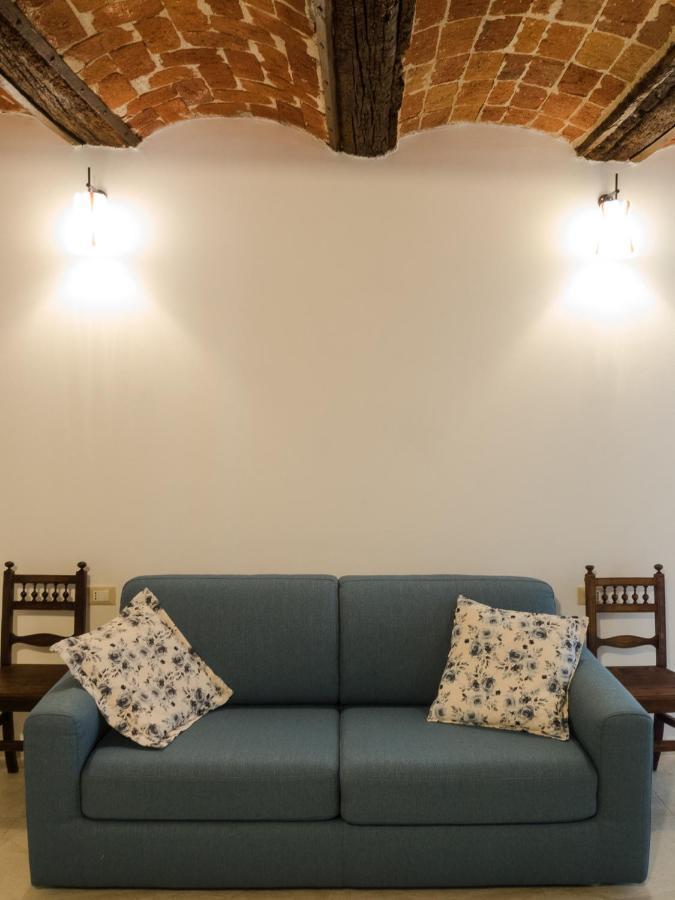 La Tintoria Suites Асти Экстерьер фото